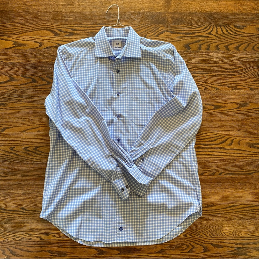 Excellent condition! David Donahue button down.